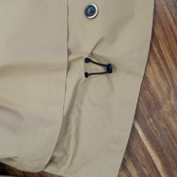 Leonard water repellent double breasted crop trench coat - Picture 4 of 5